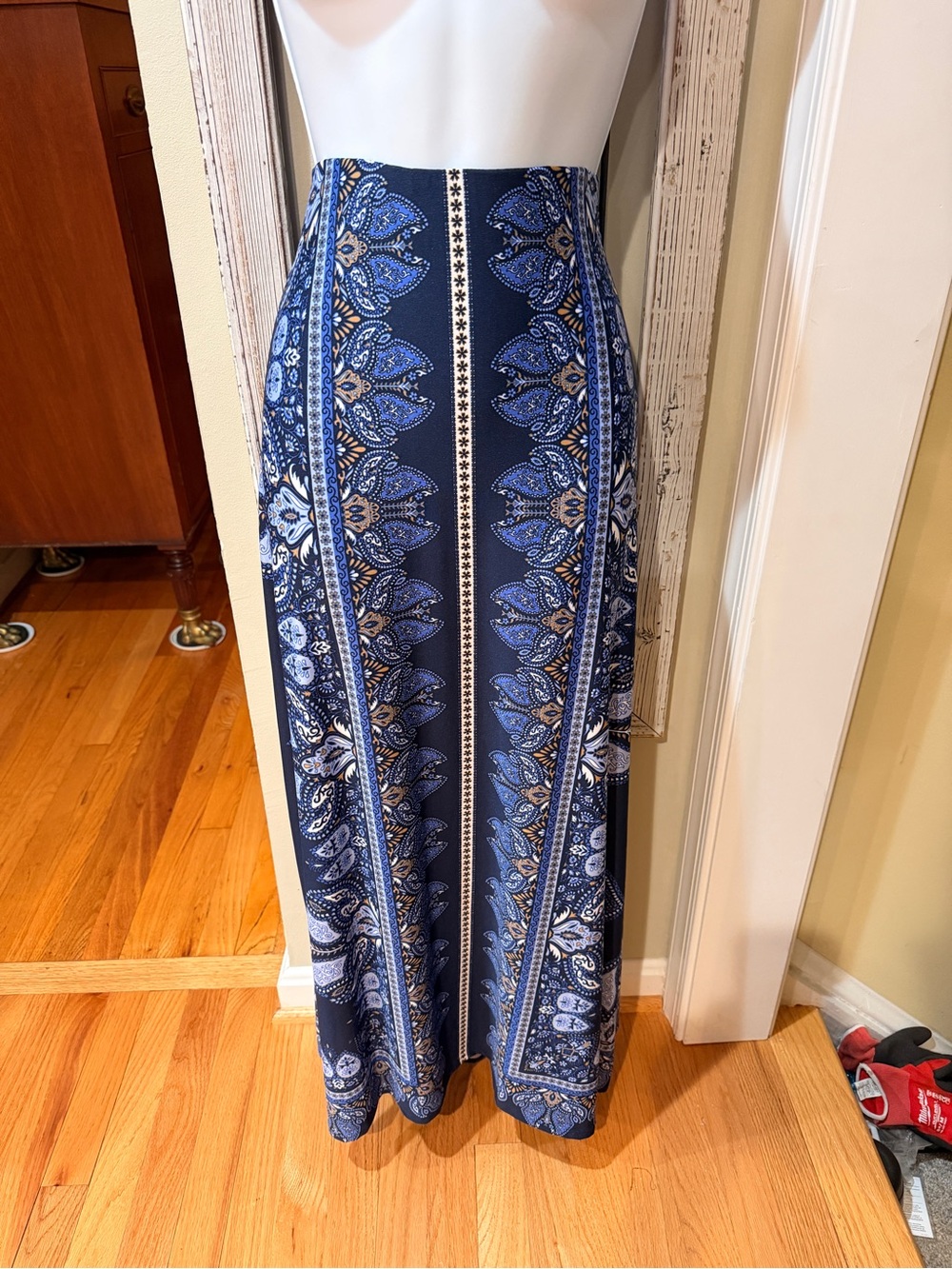 Vince Camuto Navy & White Paisley Maxi Skirt